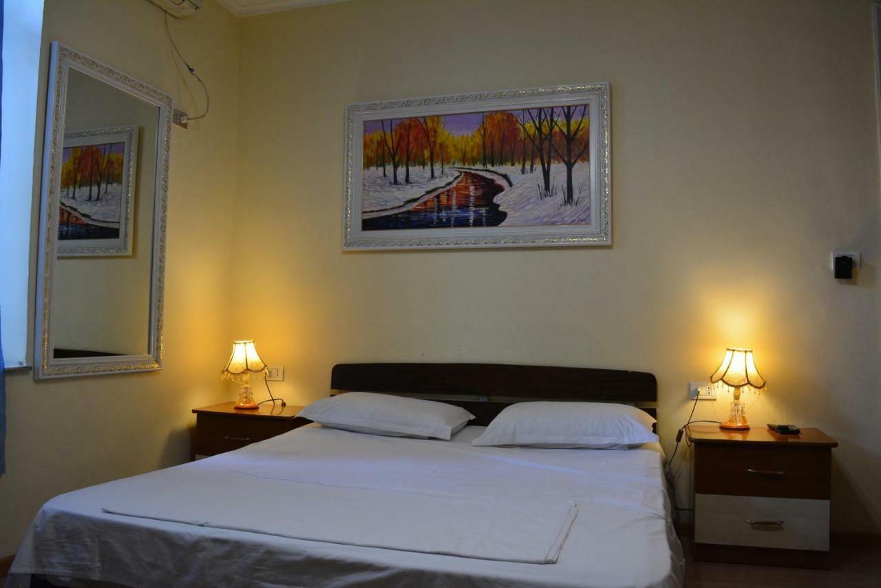 Hotel Republika 티라나 외부 사진