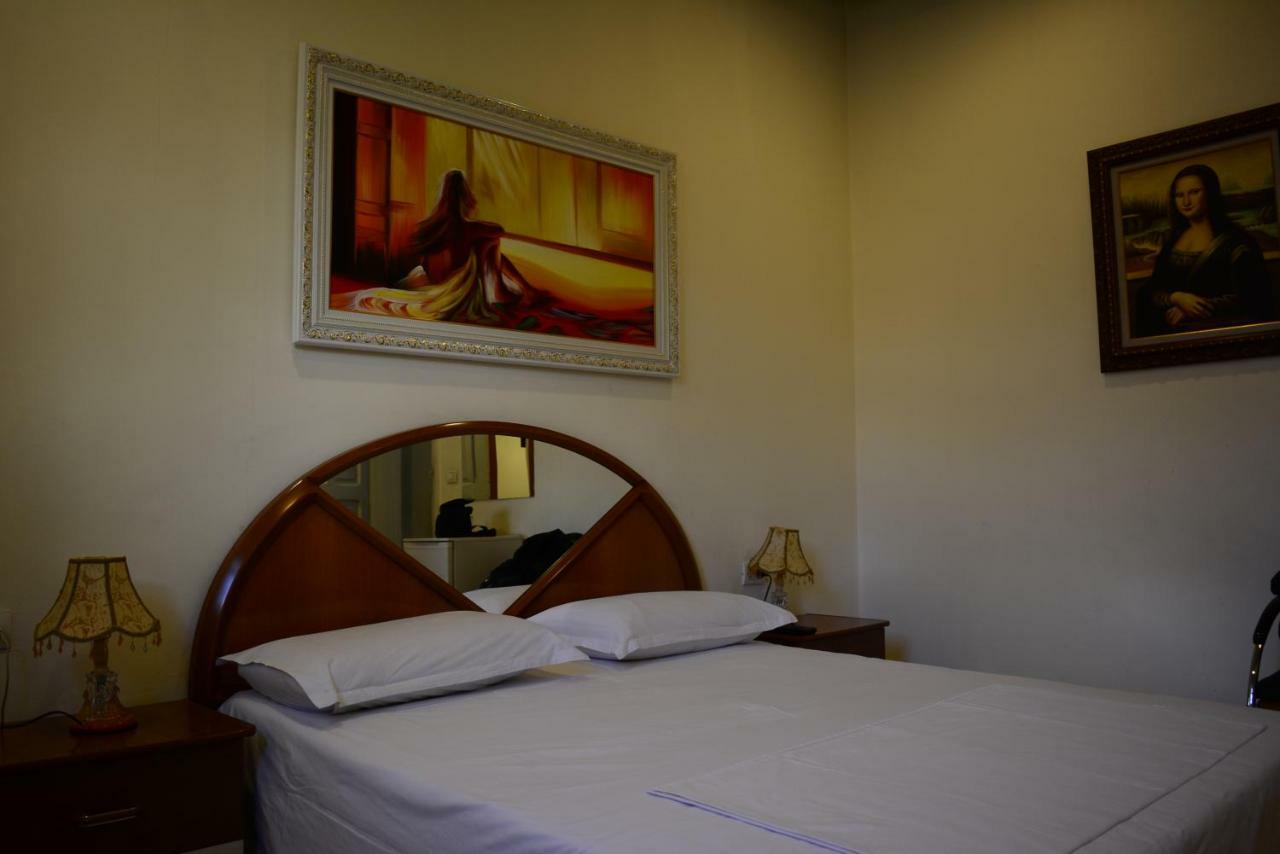 Hotel Republika 티라나 외부 사진